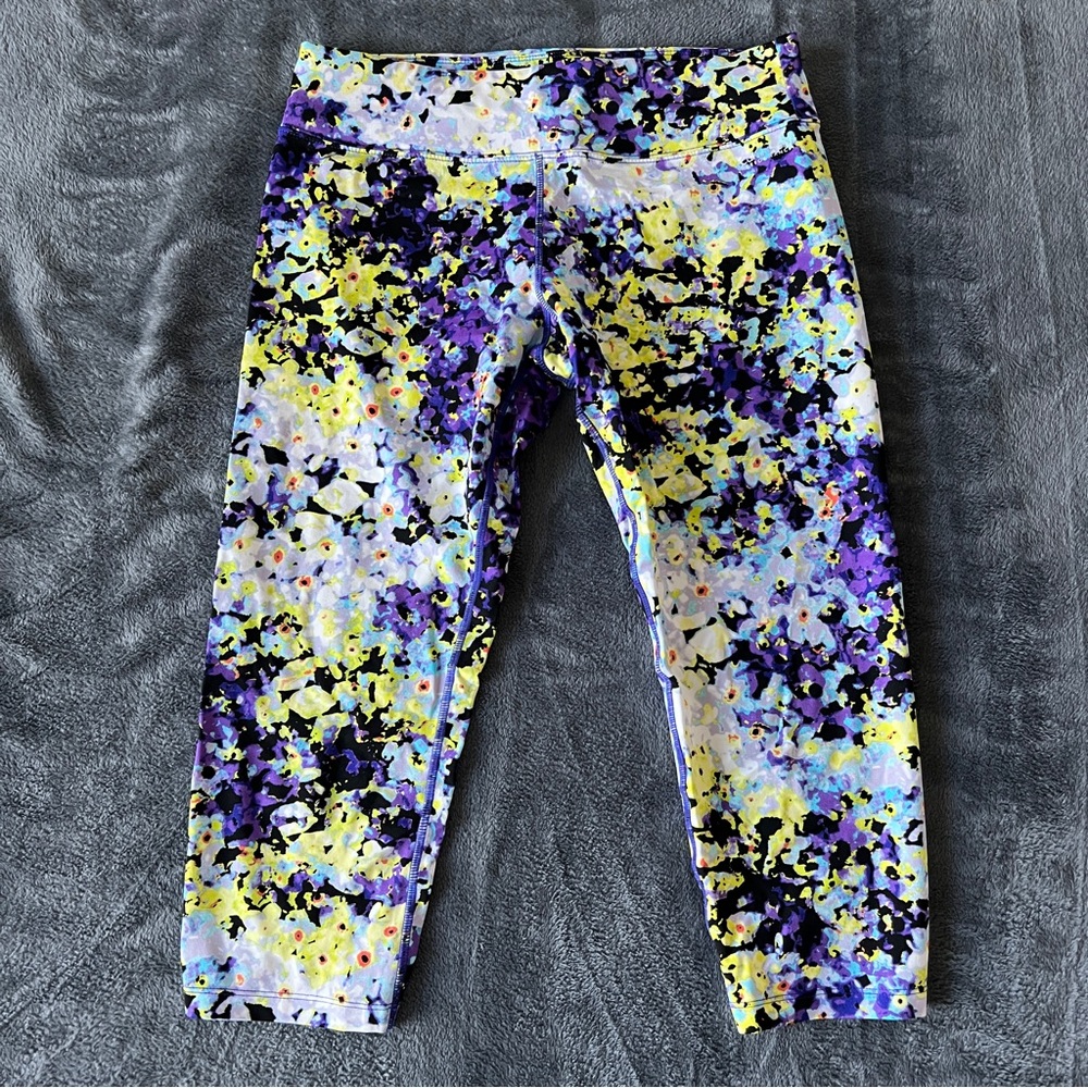 ✨Calvin Klein Women’s Capri Leggings - Purple, Yellow, Black